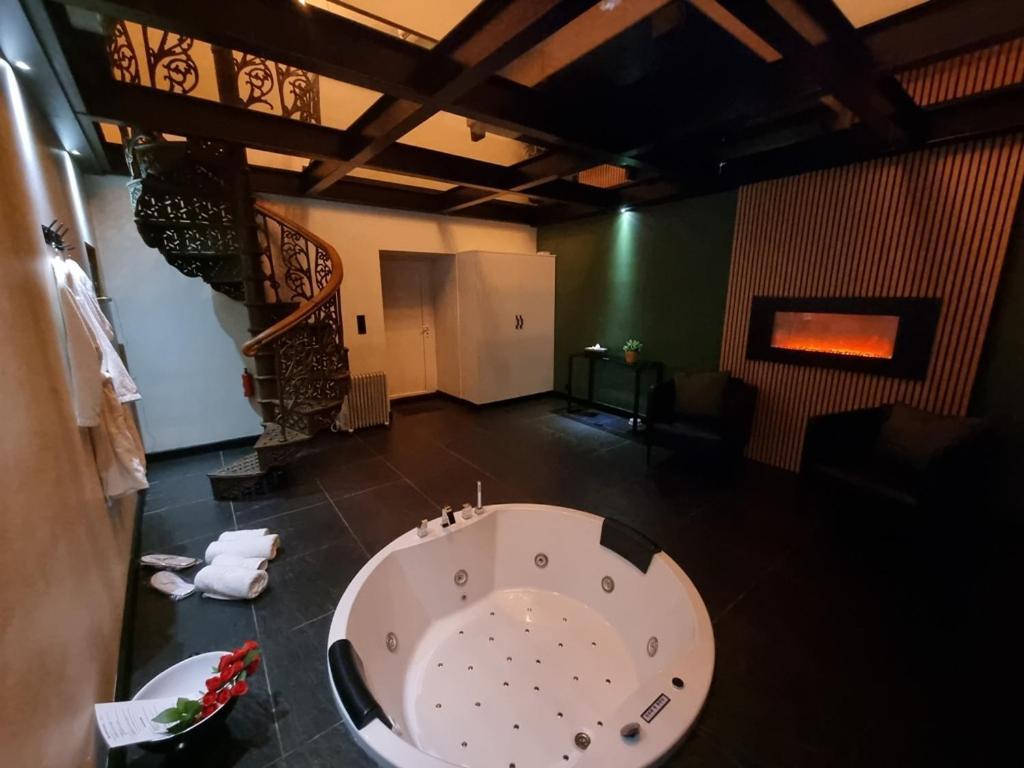 Suite Wellness スプリモン エクステリア 写真